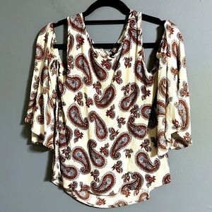 Hayden cold shoulder top size Small paisley